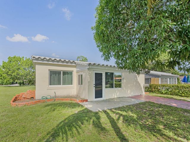 Home for sale at 17570 NE 19th Avenue - photo 6467549