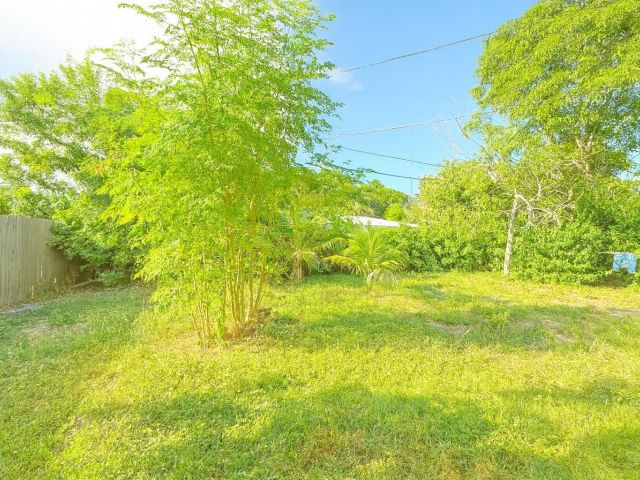 Home for rent at 2533 Dolphin Drive - photo 6505528