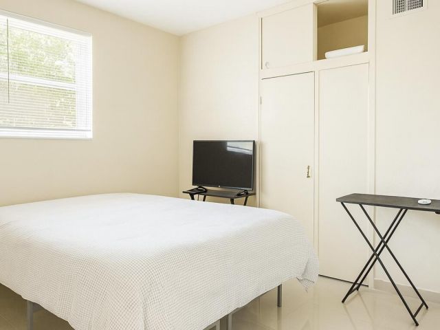 Home for rent at 2533 Dolphin Drive - photo 6505530