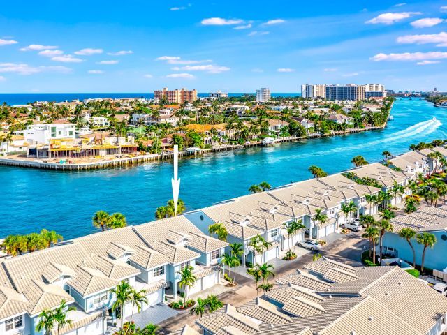 Home for rent at 892 E Jeffery Street - photo 6535389