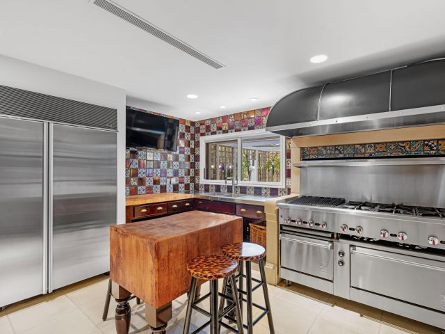 Home for rent at 7500 S Flagler Drive - photo 6506815