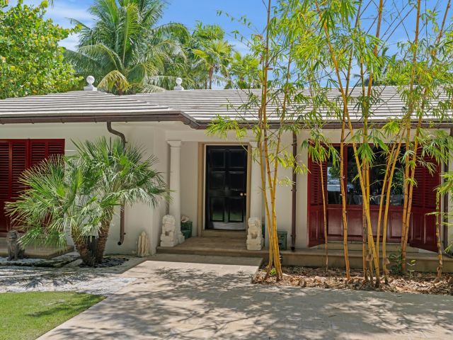 Home for rent at 7500 S Flagler Drive - photo 6506826