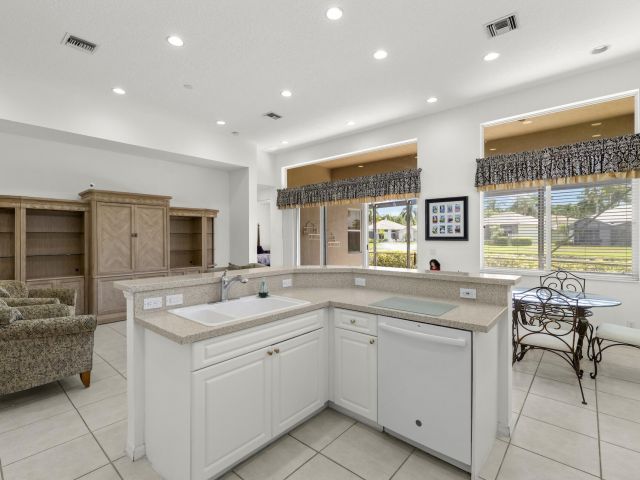 Home for sale at 10910 Grande Boulevard W - photo 6534164