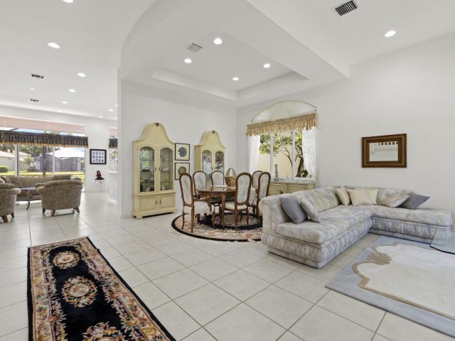 Home for sale at 10910 Grande Boulevard W - photo 6534171