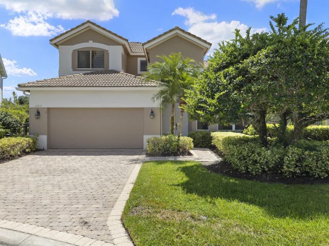 Home for sale at 10910 Grande Boulevard W - photo 6534173