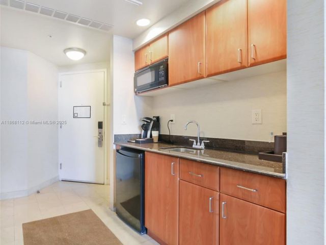 condo for sale in Sunny Isles Beach - 18001 Collins Ave 2910 - MondialRealty