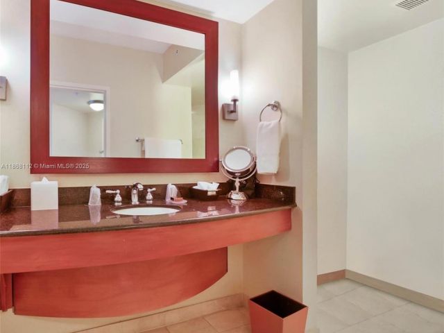 condo for sale in Sunny Isles Beach - 18001 Collins Ave 2910 - MondialRealty