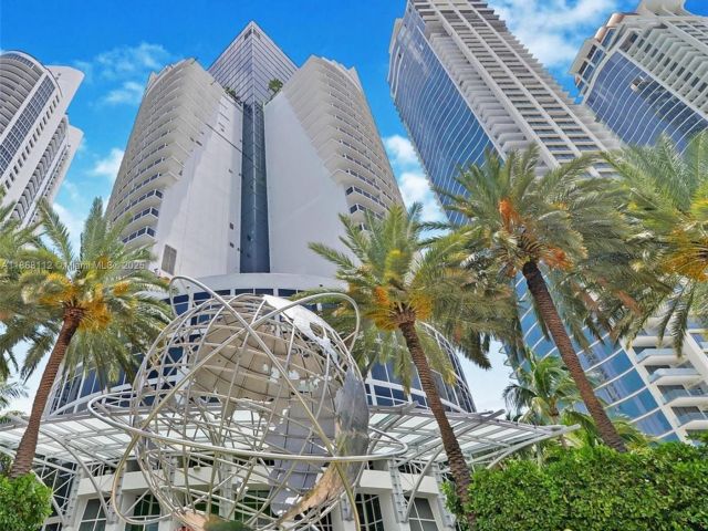 condo for sale in Sunny Isles Beach - 18001 Collins Ave 2910 - MondialRealty
