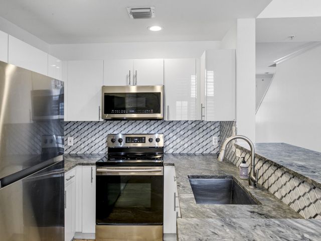 Home for rent at 691 Hibiscus Street - photo 6507000