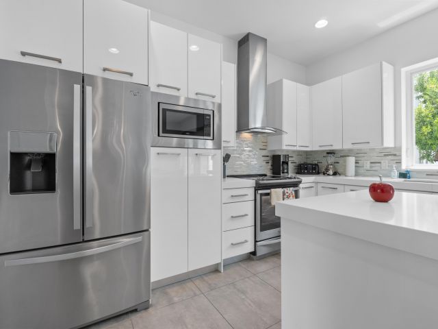 Home for rent at 1367 N Ocean Boulevard - photo 6472153