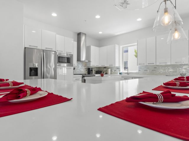 Home for rent at 1367 N Ocean Boulevard - photo 6472157