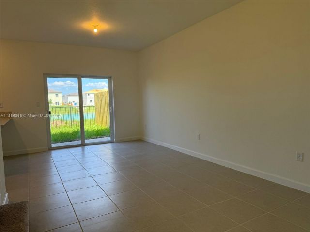 3-bedroom home for rent in Homestead - 2794 SE 26th Ave 2794 - MondialRealty