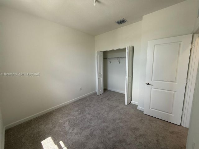 3-bedroom home for rent in Homestead - 2794 SE 26th Ave 2794 - MondialRealty