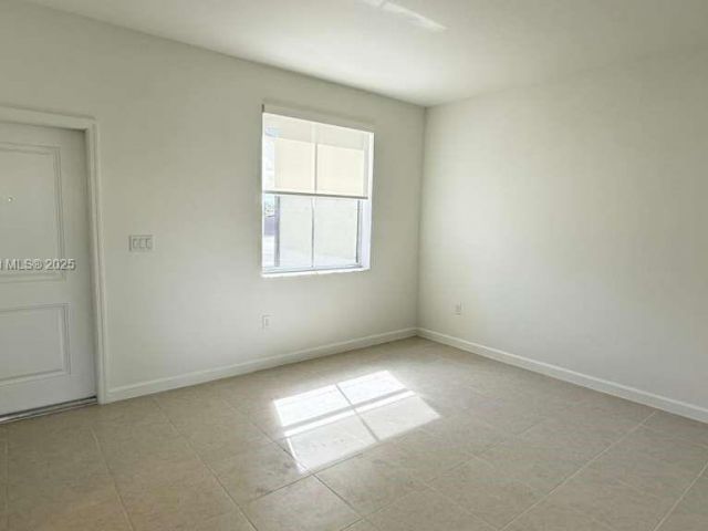 3-bedroom home for rent in Homestead - 2794 SE 26th Ave 2794 - MondialRealty