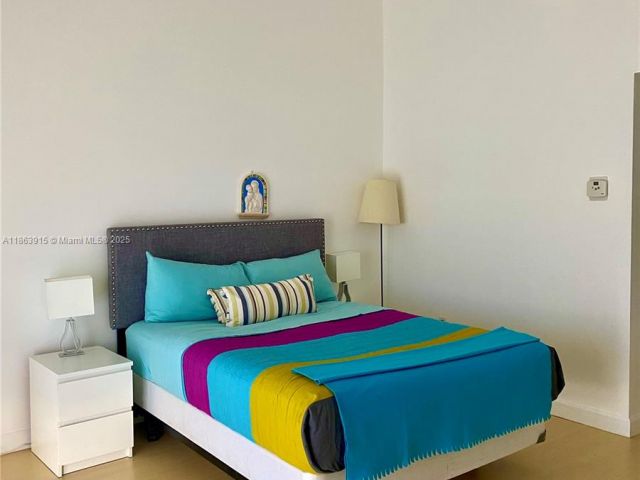 1-bedroom home for rent in Key Biscayne - 798 Crandon Blvd 44-B - MondialRealty