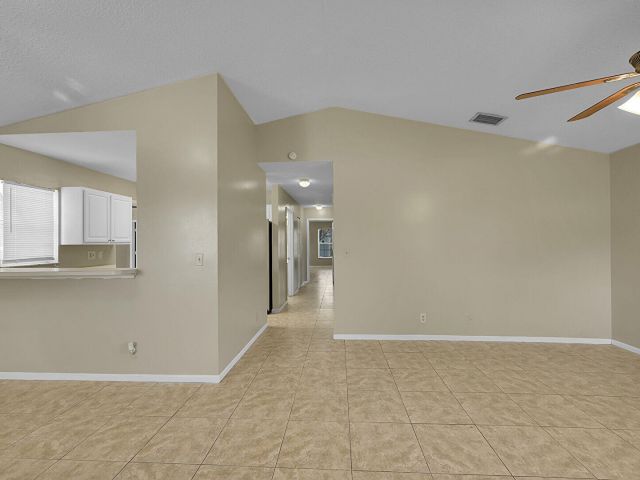 Home for rent at 901 10th Street - photo 6507014