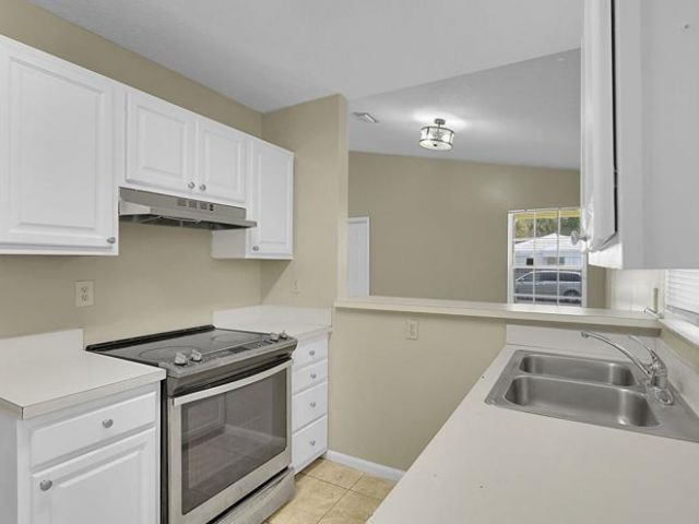 Home for rent at 901 10th Street - photo 6507026