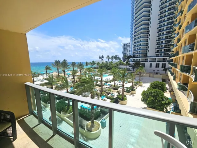 1-bedroom condo for rent in Hollywood - 2501 S Ocean Dr 418 (Ave. Oct-01-2026 - MondialRealty