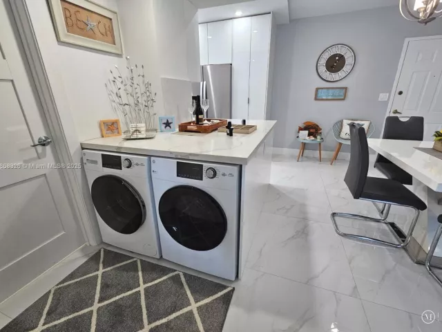 1-bedroom condo for rent in Hollywood - 2501 S Ocean Dr 418 (Ave. Oct-01-2026 - MondialRealty