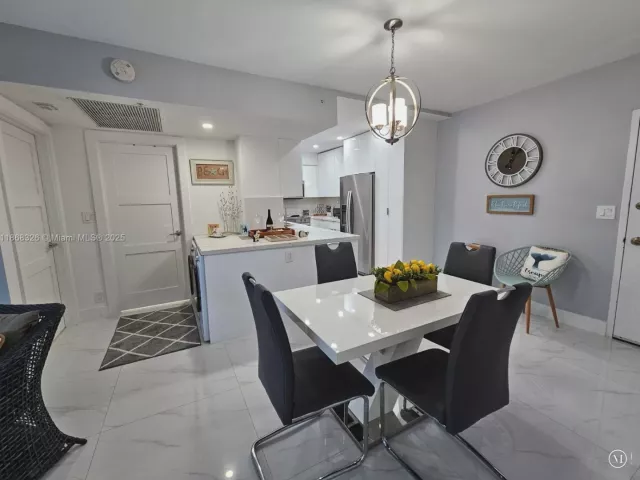 1-bedroom condo for rent in Hollywood - 2501 S Ocean Dr 418 (Ave. Oct-01-2026 - MondialRealty