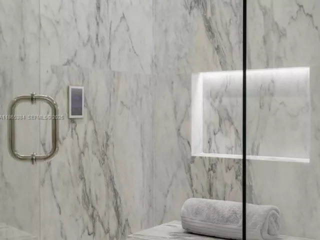 2-bedroom condo for sale in Miami Beach - 1300 Monad Ter 11C - MondialRealty