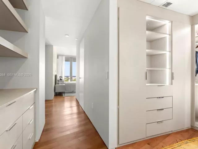 2-bedroom condo for sale in Miami Beach - 1300 Monad Ter 11C - MondialRealty