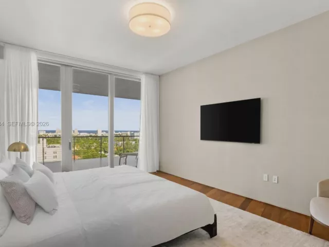 2-bedroom condo for sale in Miami Beach - 1300 Monad Ter 11C - MondialRealty