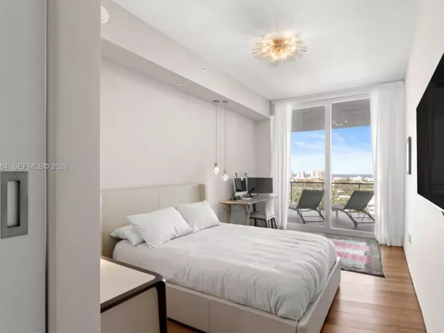 2-bedroom condo for sale in Miami Beach - 1300 Monad Ter 11C - MondialRealty