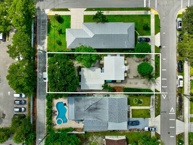 Home for sale at 629 SE 4th Avenue - photo 6532825