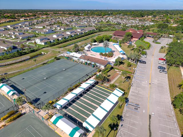 Home for rent at 13421 Brotherhood Way - photo 6505537