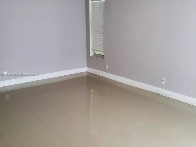 3-bedroom home for rent in Boca Raton - 19944 Villa Medici Pl - MondialRealty