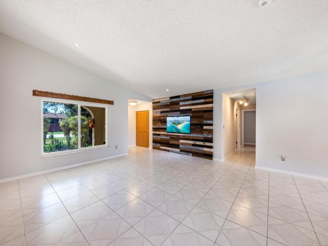 Home for sale at 5340 SW 115th Avenue - photo 6493435