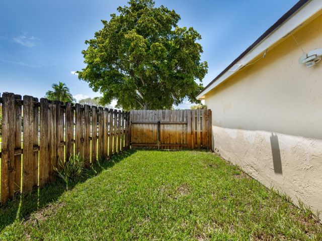 Home for sale at 5340 SW 115th Avenue - photo 6493437