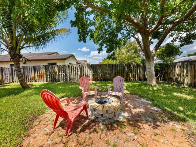 Home for sale at 5340 SW 115th Avenue - photo 6493440
