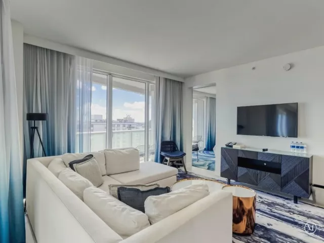 2-bedroom condo for rent in Fort Lauderdale - 3101 Bayshore Drive 1409 - MondialRealty