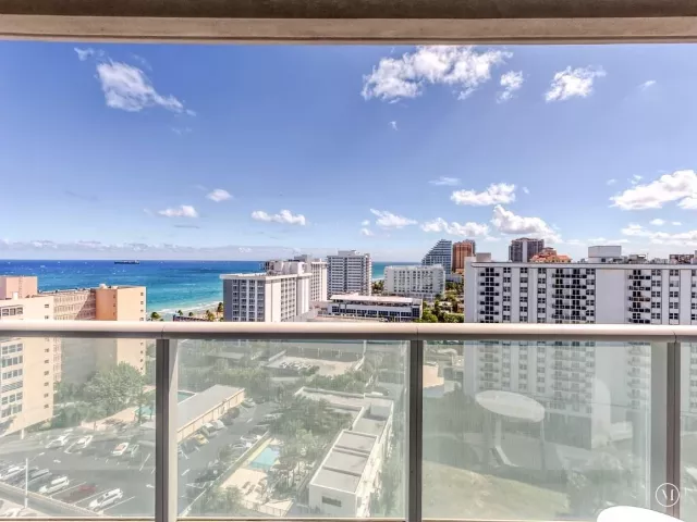 2-bedroom condo for rent in Fort Lauderdale - 3101 Bayshore Drive 1409 - MondialRealty