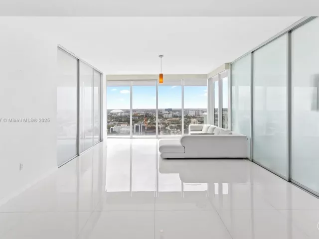 Apartment for sale  Unit #3106 - photo 6475022