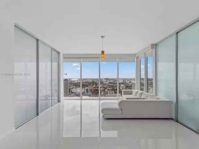 Apartment for sale  Unit #3106 - photo 6475024