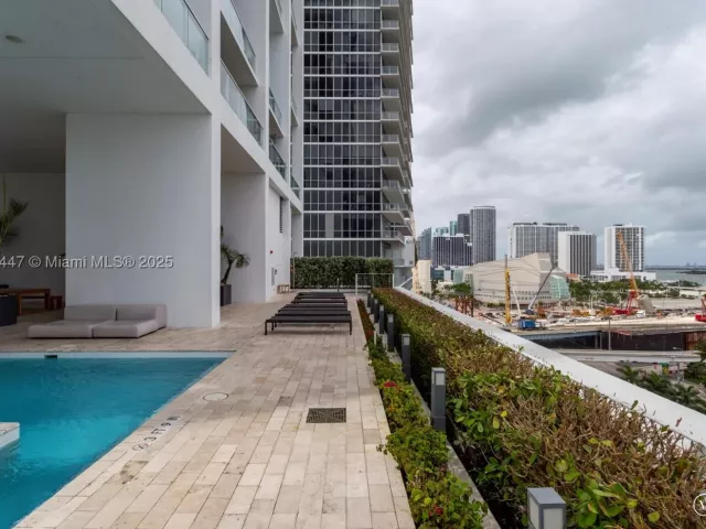 2-bedroom condo for sale in Miami - 1040 Biscayne Blvd 3106 - MondialRealty