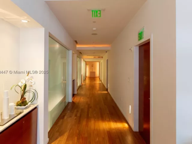 2-bedroom condo for sale in Miami - 1040 Biscayne Blvd 3106 - MondialRealty