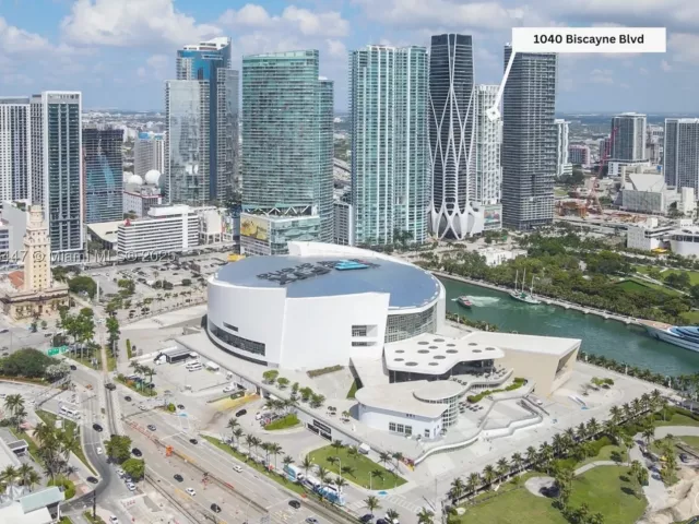 2-bedroom condo for sale in Miami - 1040 Biscayne Blvd 3106 - MondialRealty