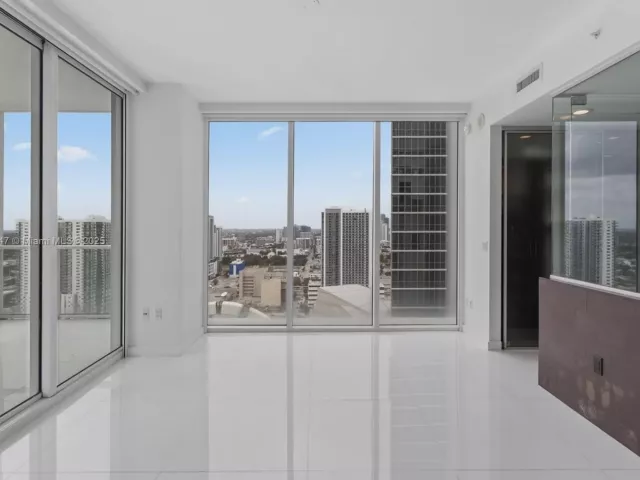 Apartment for sale  Unit #3106 - photo 6475013