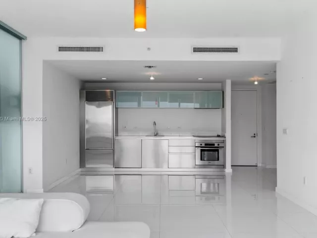 Apartment for sale  Unit #3106 - photo 6475015