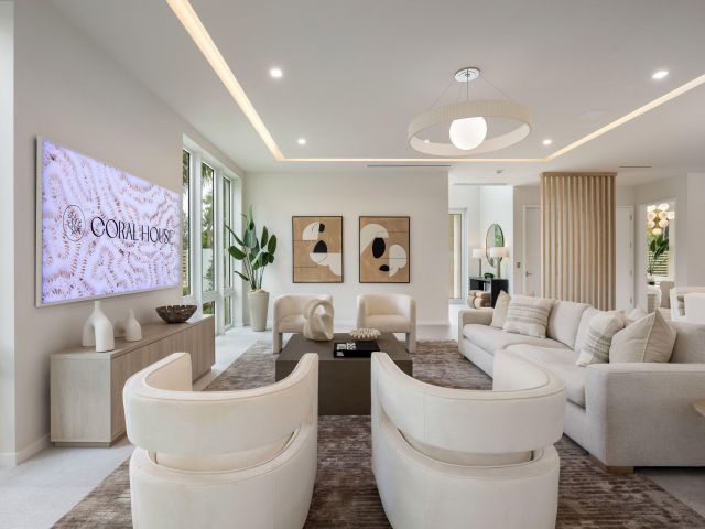 Home for sale at 800 Bond Way - photo 6505216