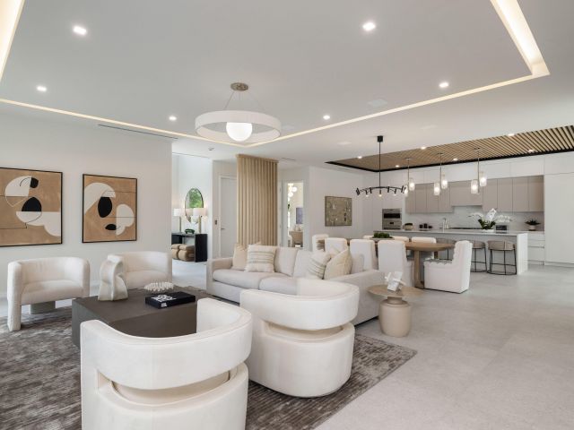 Home for sale at 800 Bond Way - photo 6505217