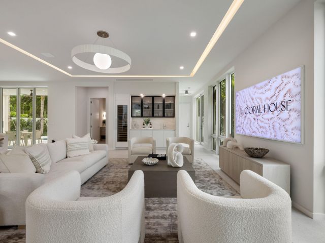 Home for sale at 800 Bond Way - photo 6505219