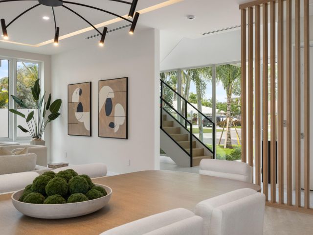 Home for sale at 800 Bond Way - photo 6505221