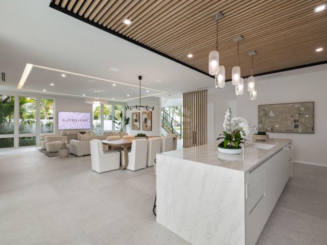 Home for sale at 800 Bond Way - photo 6505223