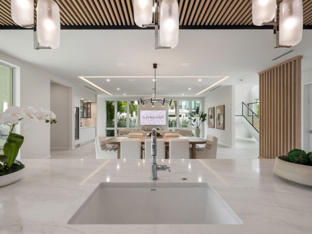 Home for sale at 800 Bond Way - photo 6505224