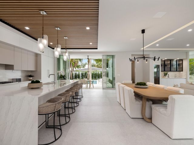 Home for sale at 800 Bond Way - photo 6505226